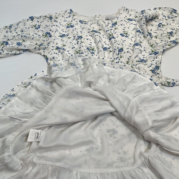 Faithful The Brand Desmond Mini Dress Astoria Floral Size US 10 XL - Picture 14 of 14